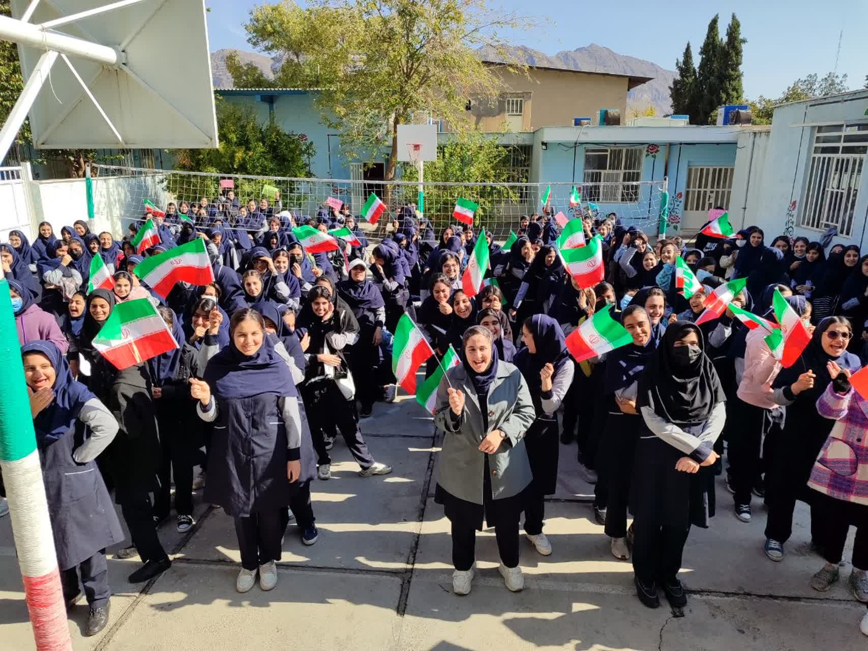 13 ابان.jpg